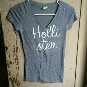 Hollister tee